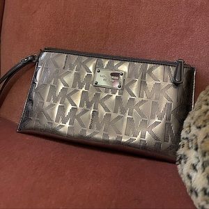 Michael Kors Wristlet Clutch